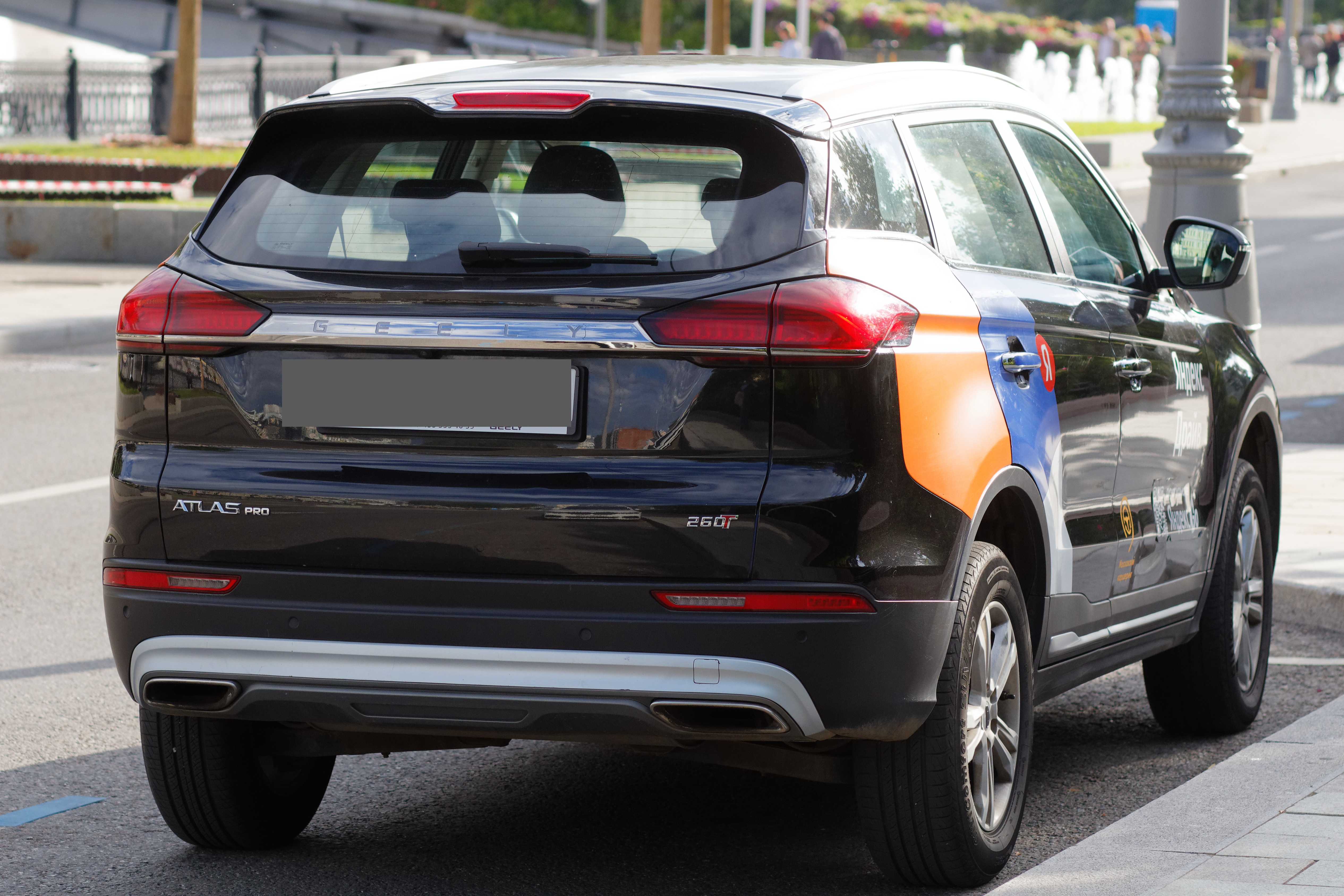 Geely Atlas, Atlas Pro, версия 260T, автомобиль каршеринга «Яндекс Драйв» в Москве, август 2025 года